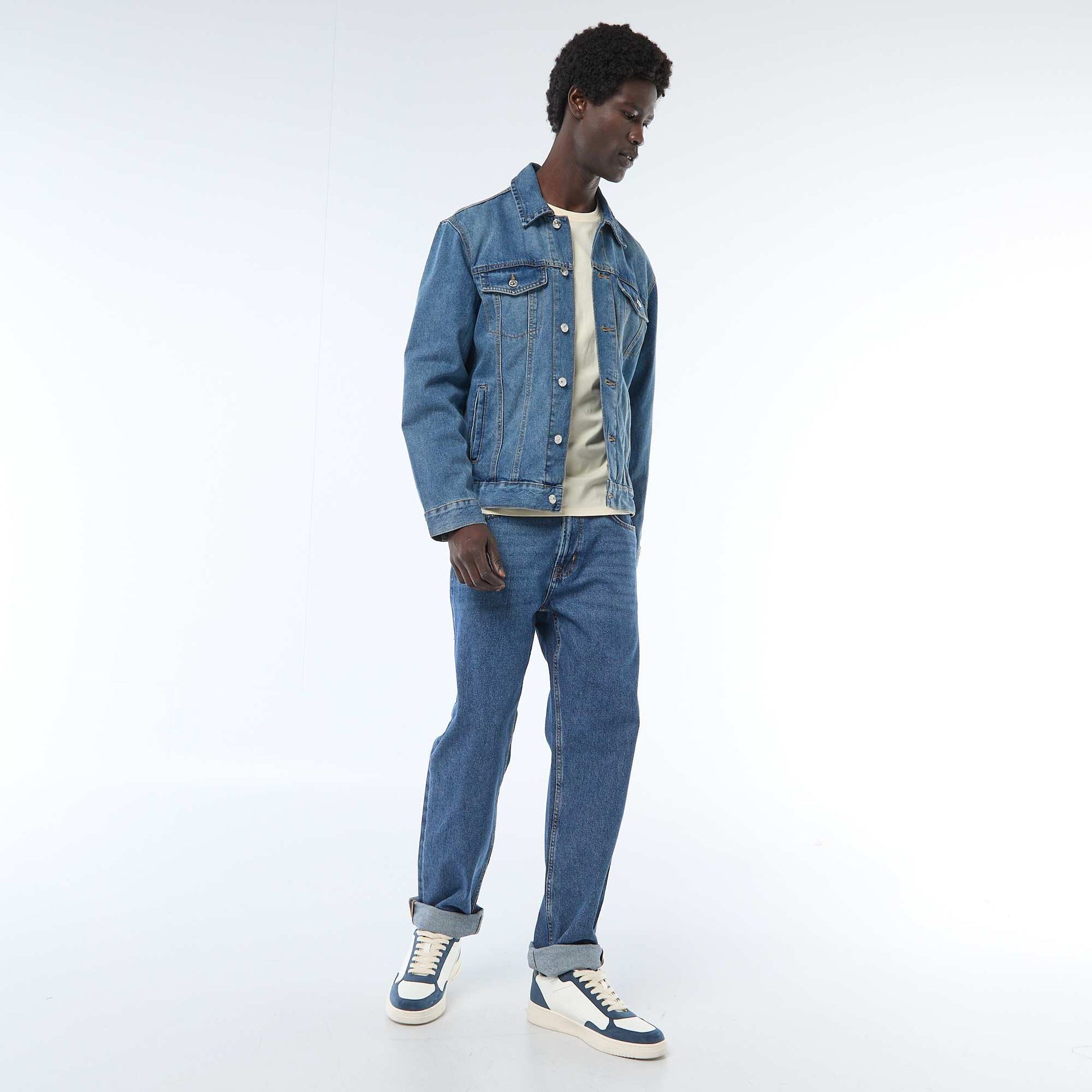 AYX95_9_ZC1