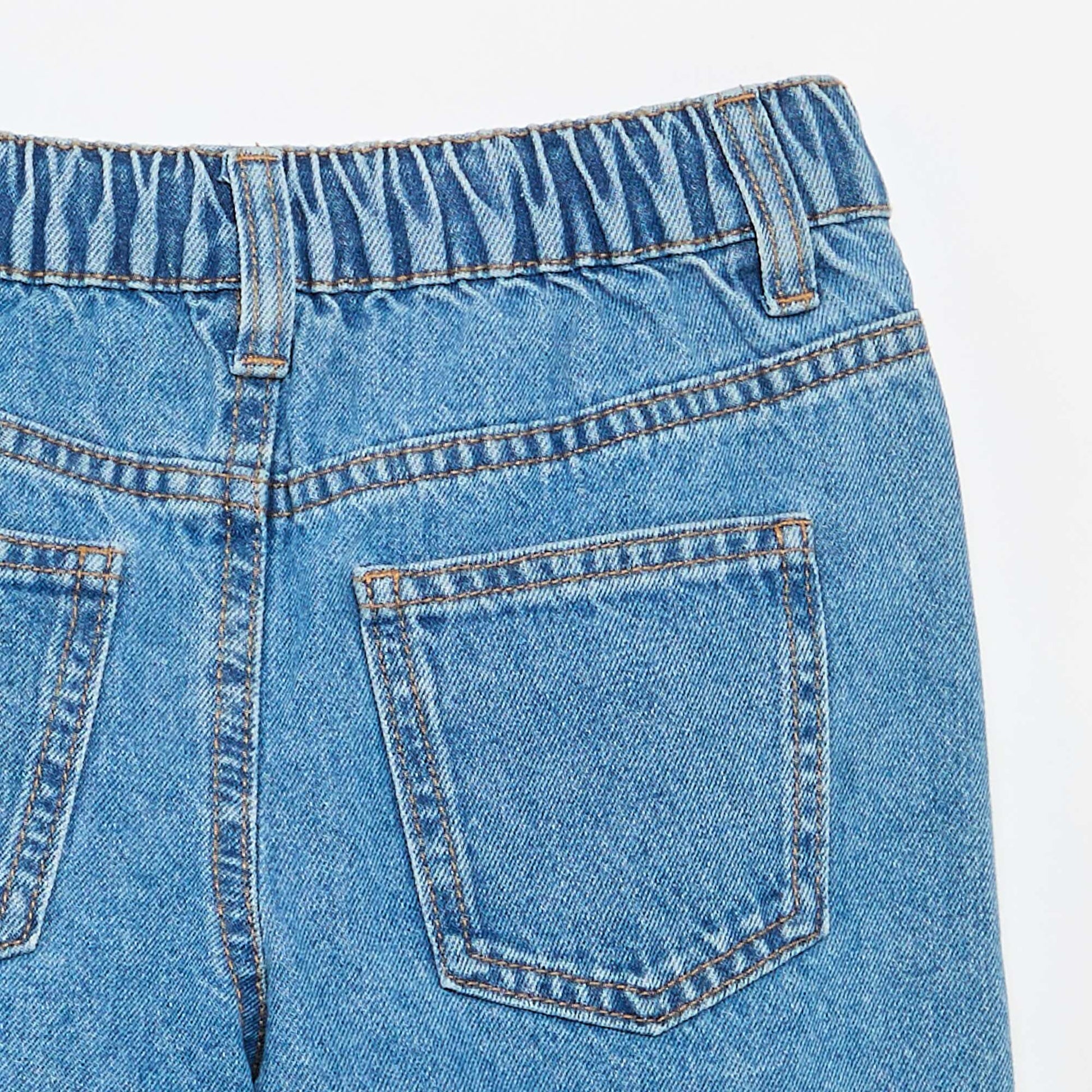 FVX82_2_ZC4